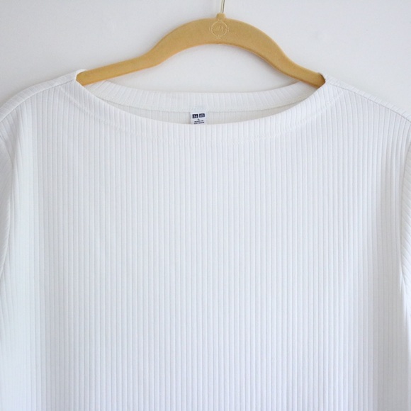 Uniqlo White Ribbed Half Sleeve Tee Shirt - Picture 3 of 6